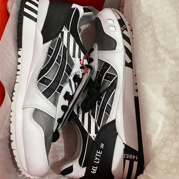 ASICS shoes - Picture 5 of 7